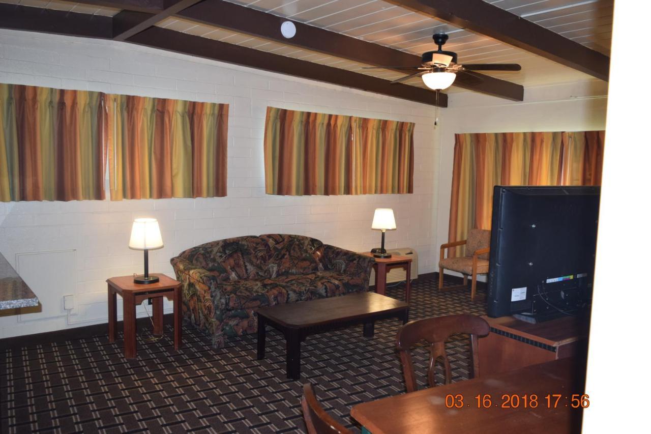 Stanlunds Inn And Suites Borrego Springs Εξωτερικό φωτογραφία